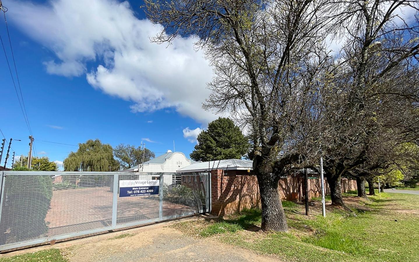 Village Lodge Harrismith Εξωτερικό φωτογραφία
