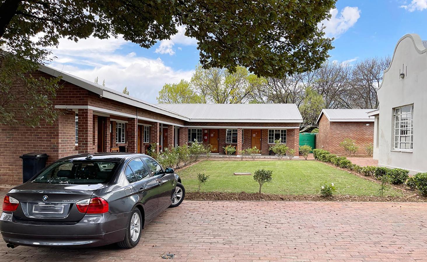 Village Lodge Harrismith Εξωτερικό φωτογραφία