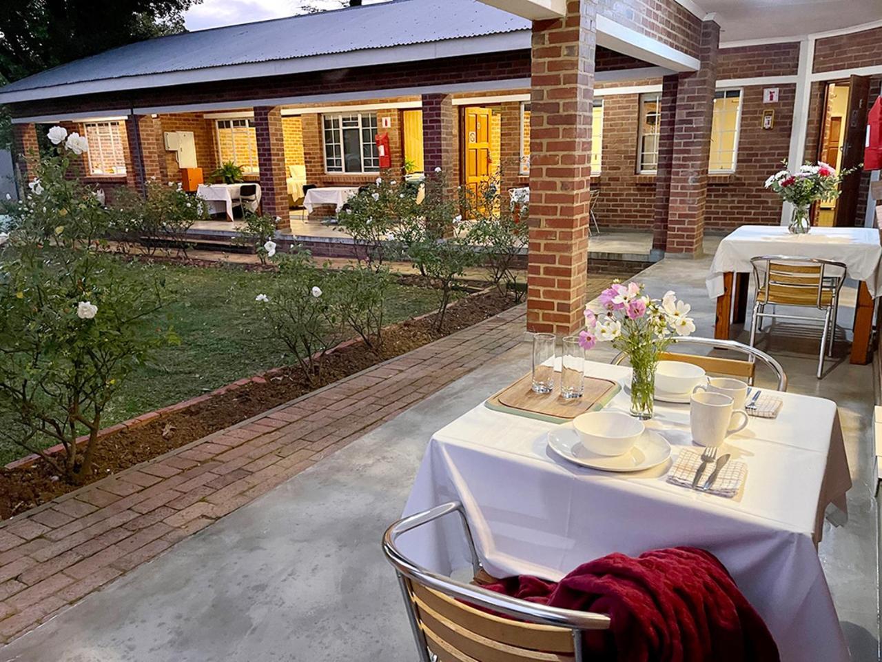 Village Lodge Harrismith Εξωτερικό φωτογραφία