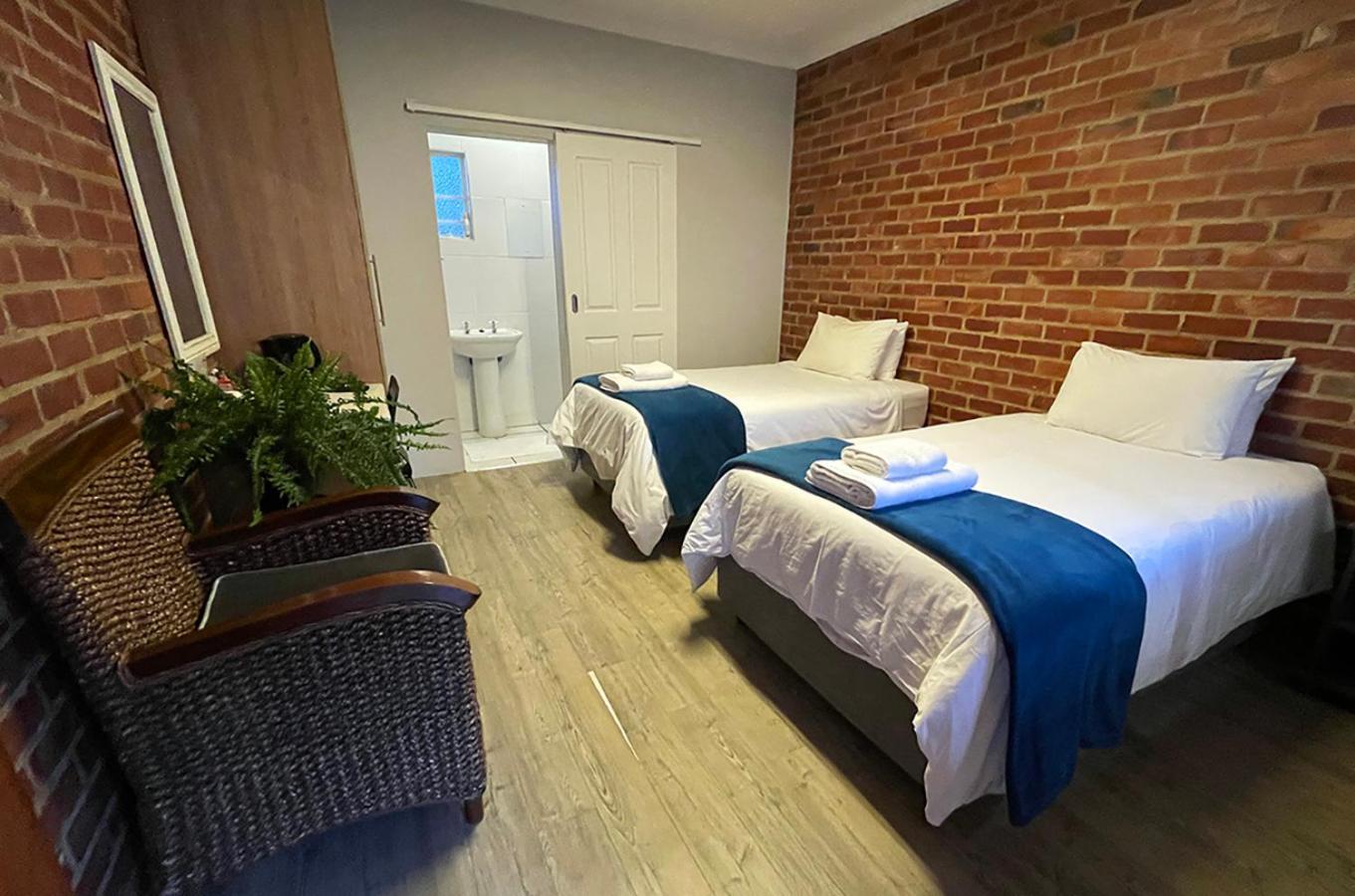 Village Lodge Harrismith Εξωτερικό φωτογραφία